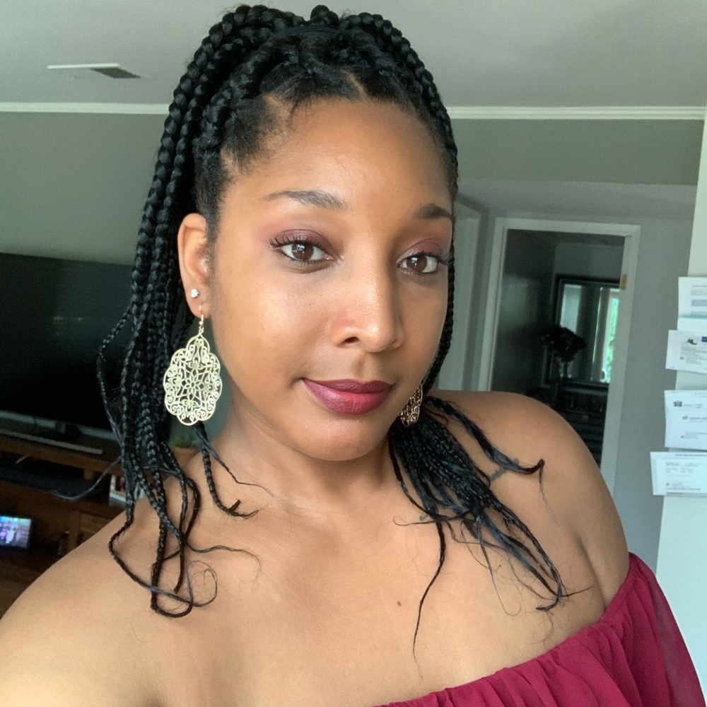 Meet your Posher, Deambra